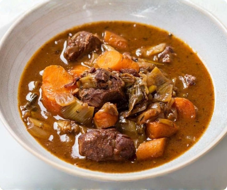 Rindfleischeintopf Burgunder Art